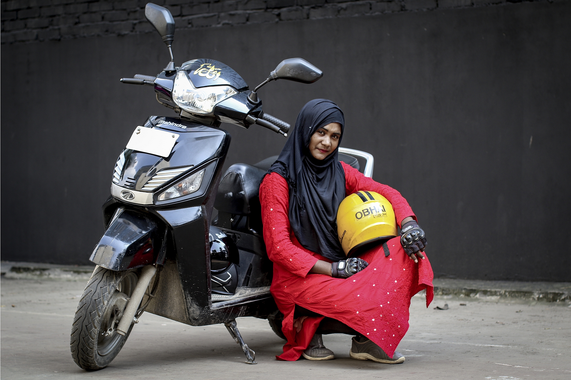 Spiksplinternieuw Bangladesh: Vrouwen op de motor in een mannenmaatschappij - MO* DN-69