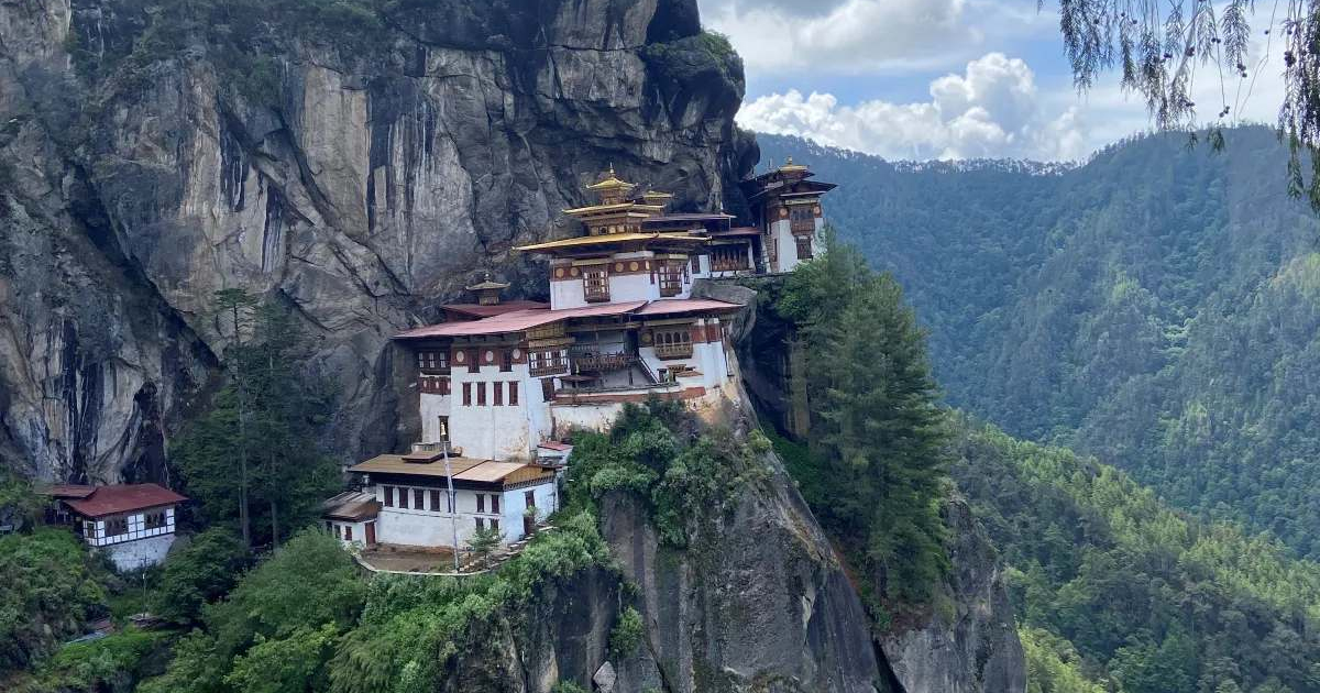 Bhutan mengupayakan keseimbangan antara pariwisata dan keberlanjutan
